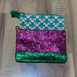 🆕👛NEW cute pink/green Ipsy cosmetic bags. FREE w/purchase of $25 or more!